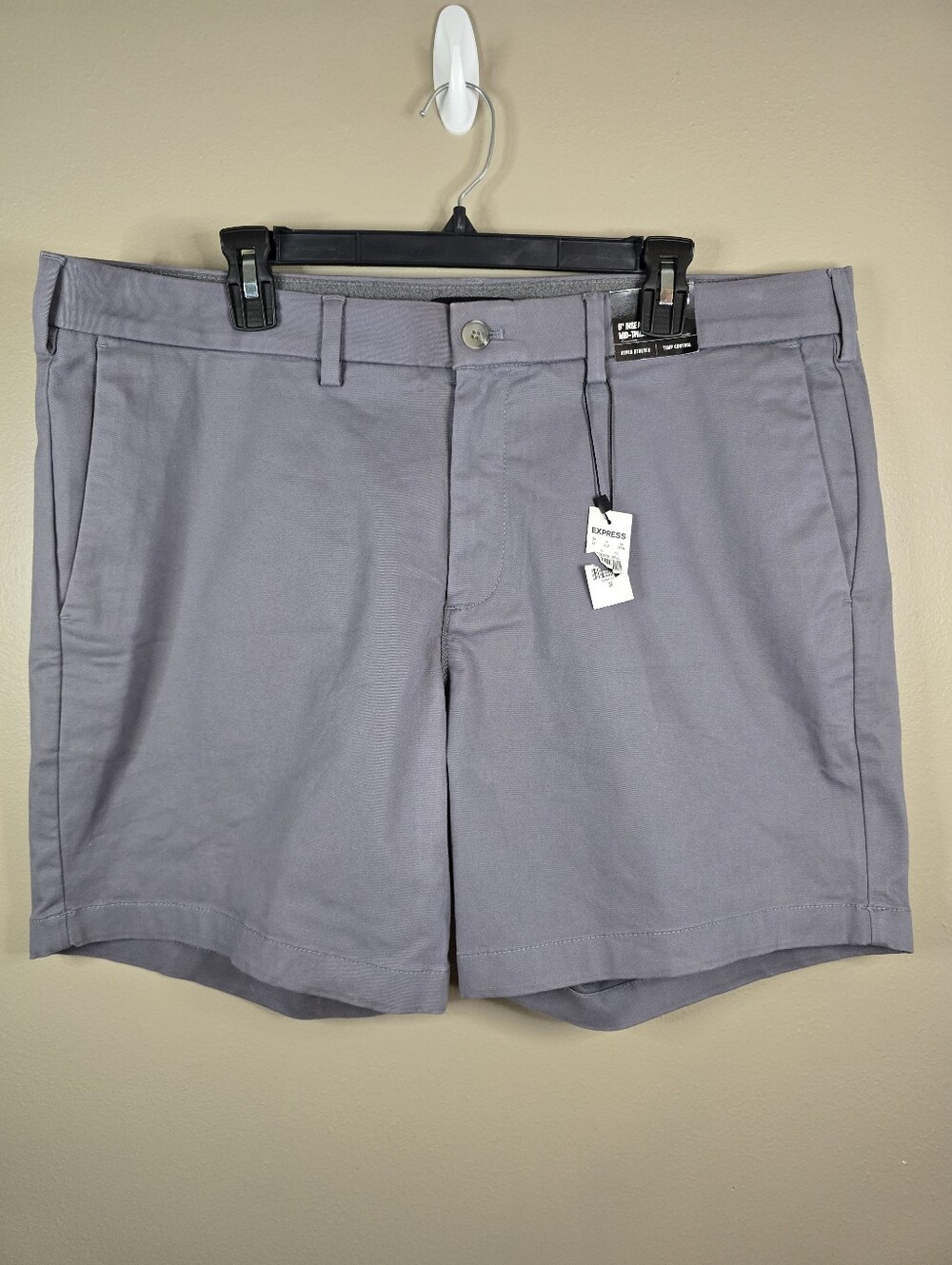 Mens Express Hyper Stretch Temp Control Chino Shorts Size 38 Gray 6 Inch Inseam